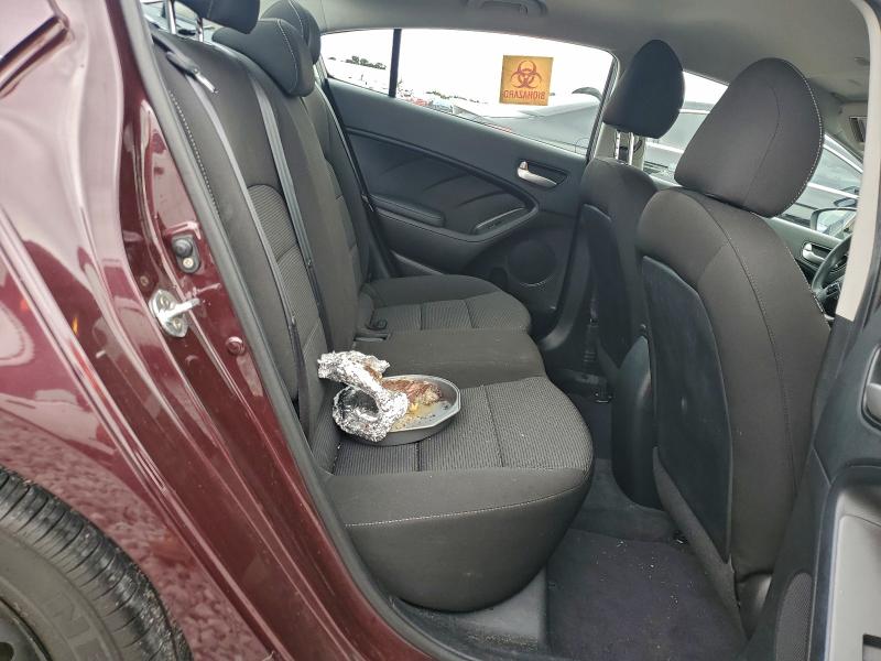 Фото 10 - KIA FORTE