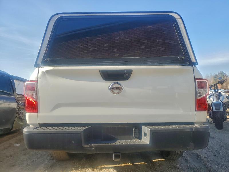 Фото 6 - NISSAN TITAN