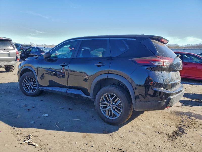 Фото 2 - NISSAN ROGUE