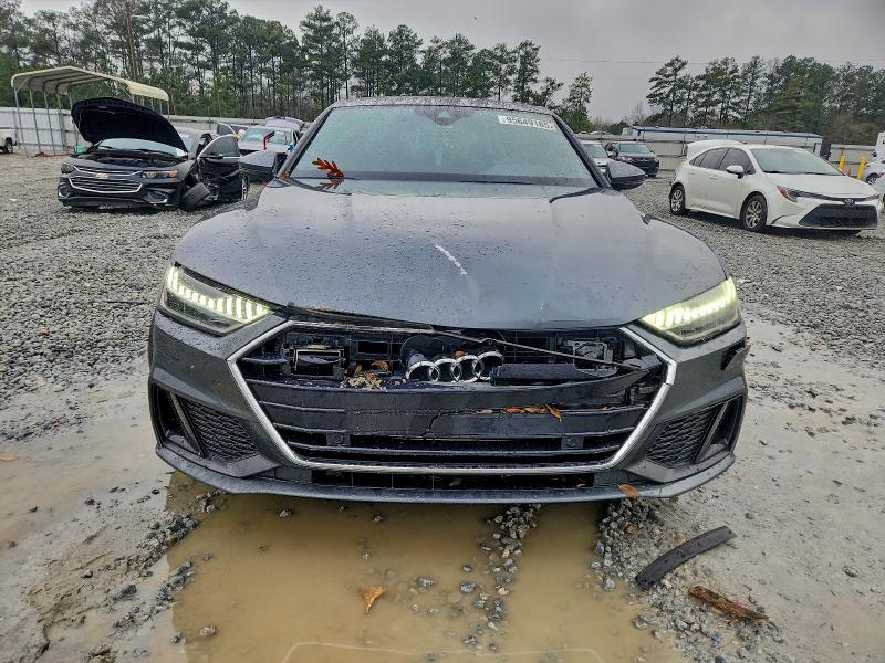 Фото 5 - AUDI A7