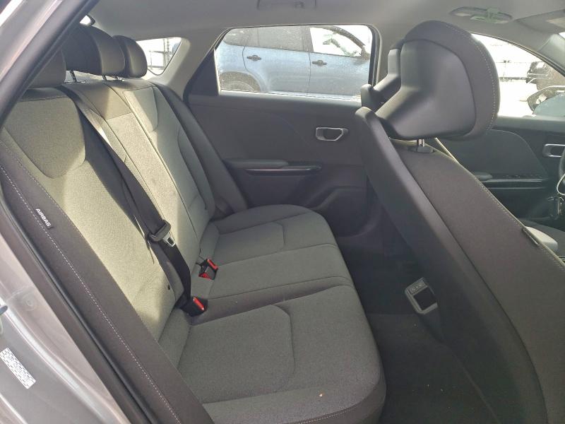 Фото 10 - KIA K4 LX