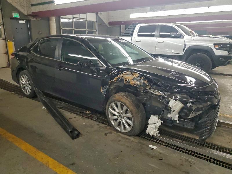 Фото 4 - TOYOTA CAMRY