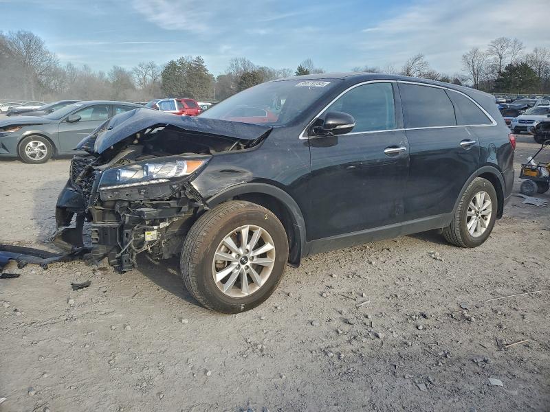 Фото 1 - KIA SORENTO