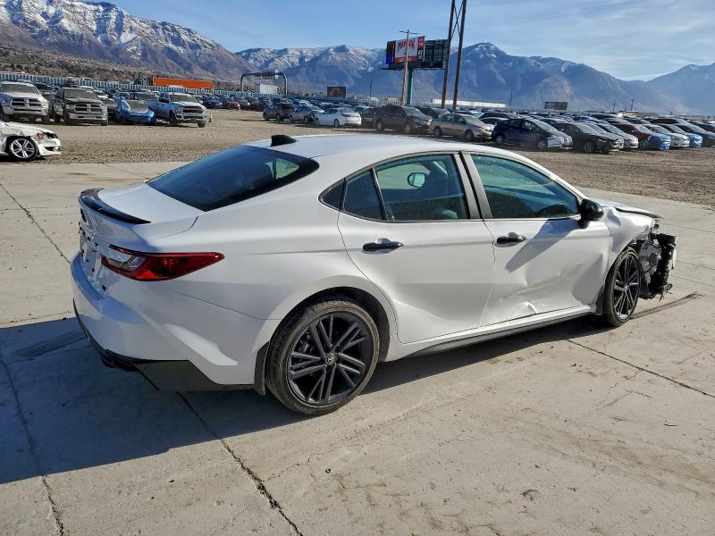 Фото 3 - TOYOTA CAMRY