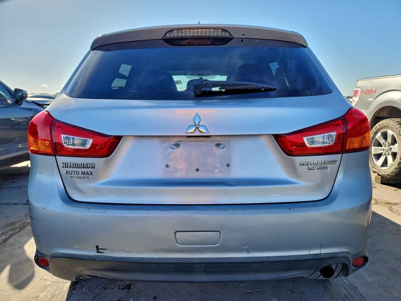 Фото 6 - MITSUBISHI OUTLANDER