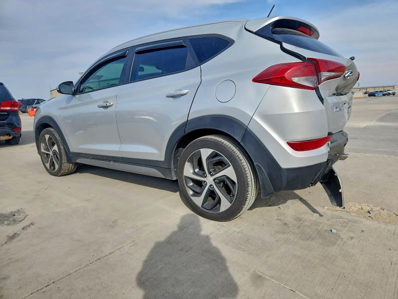 Фото 2 - HYUNDAI TUCSON