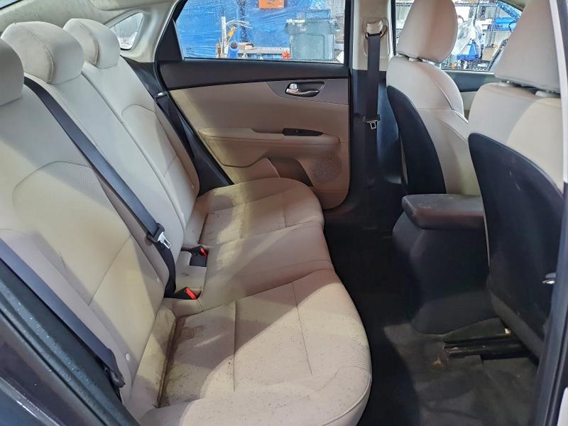 Фото 10 - KIA FORTE