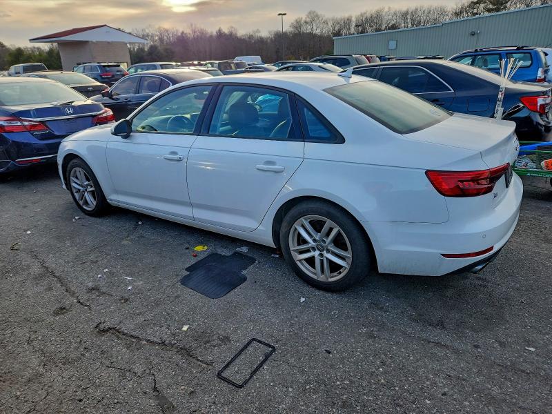 Фото 2 - AUDI A4