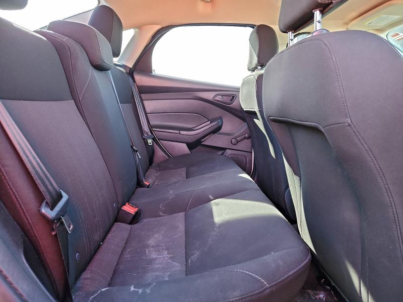 Фото 10 - FORD FOCUS