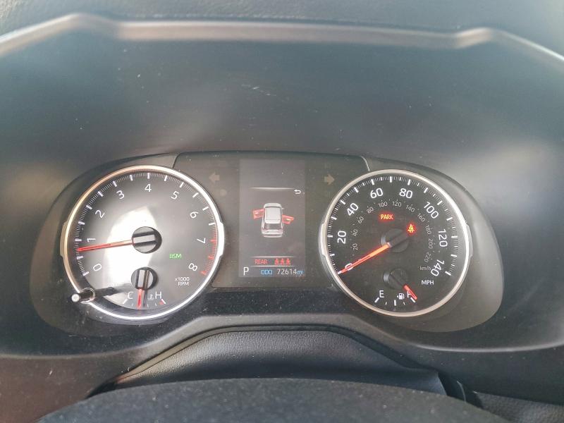 Фото 9 - TOYOTA RAV4