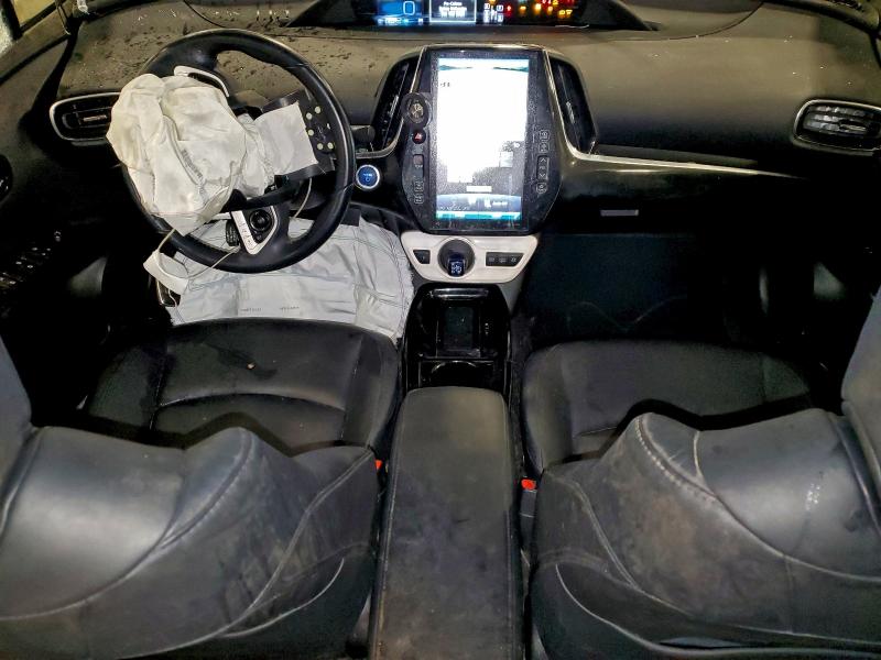 Фото 8 - TOYOTA PRIUS