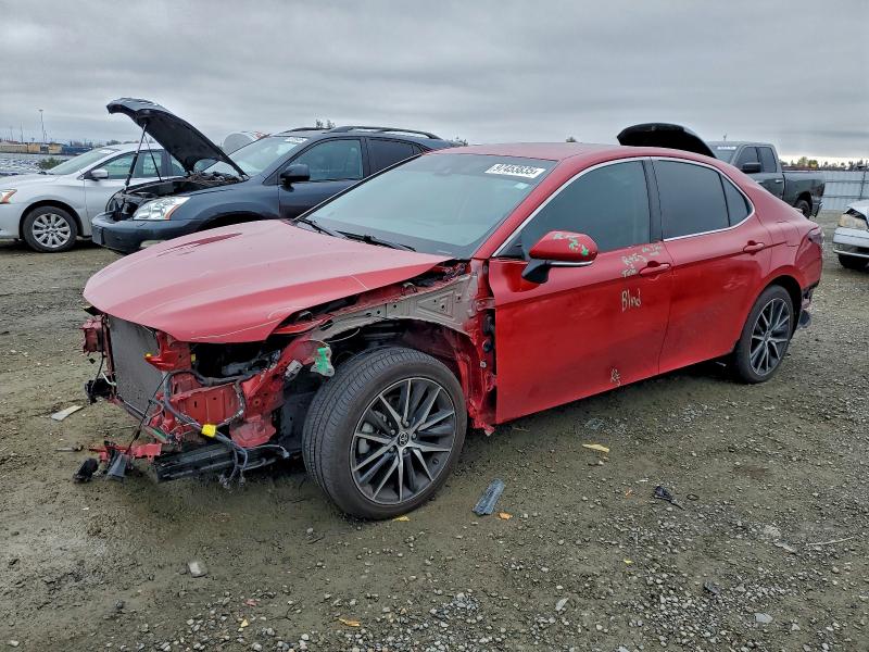 Фото 1 - TOYOTA CAMRY