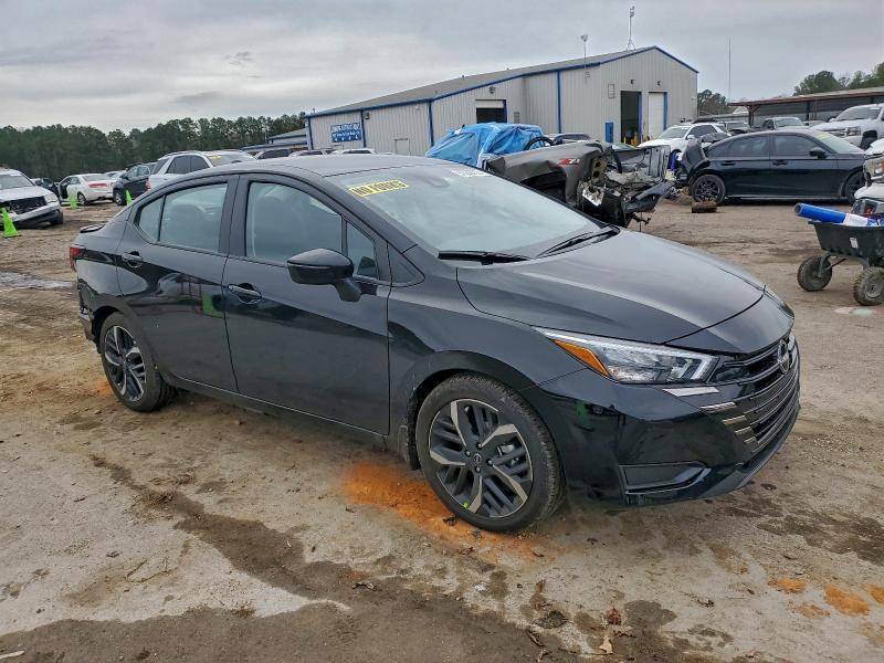 Фото 4 - NISSAN VERSA