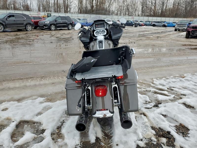 HARLEY-DAVIDSON FL 2018