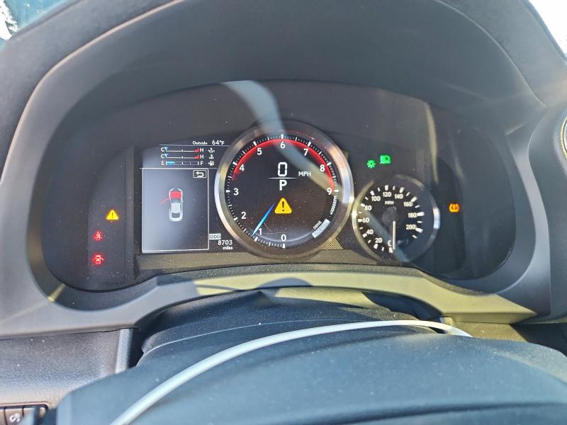 Фото 9 - LEXUS RC