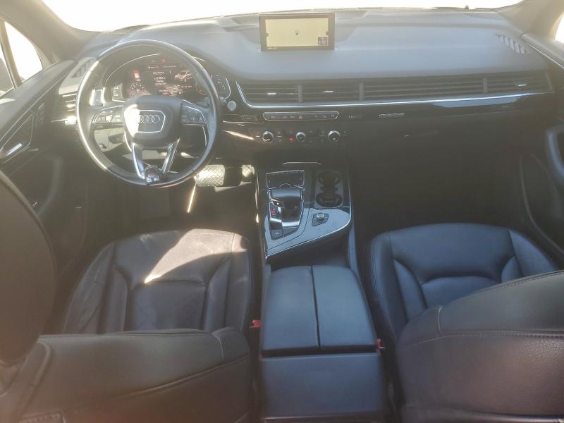 Фото 8 - AUDI Q7