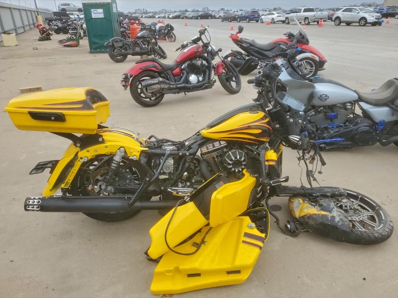 HARLEY-DAVIDSON FL 2015