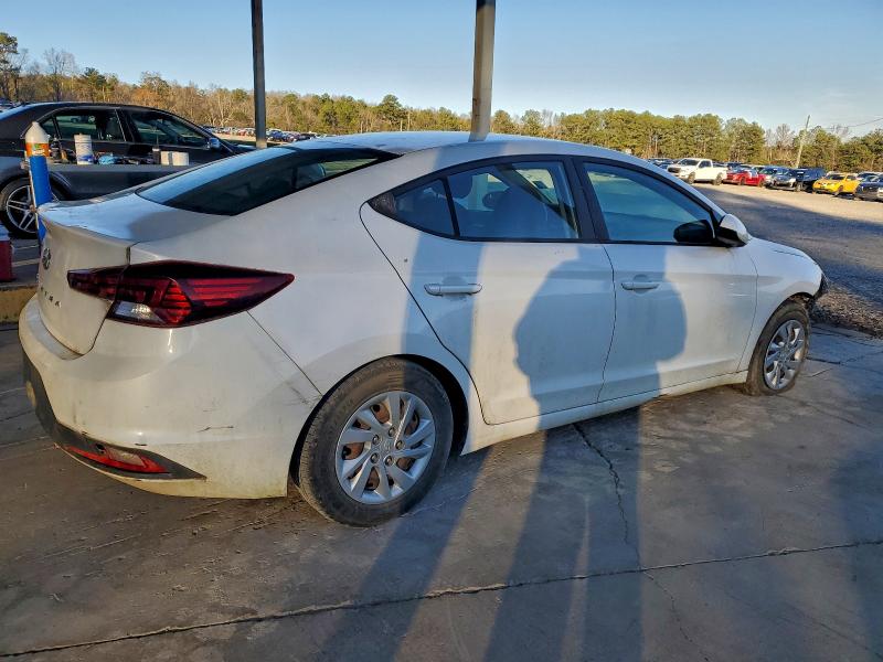 Фото 3 - HYUNDAI ELANTRA