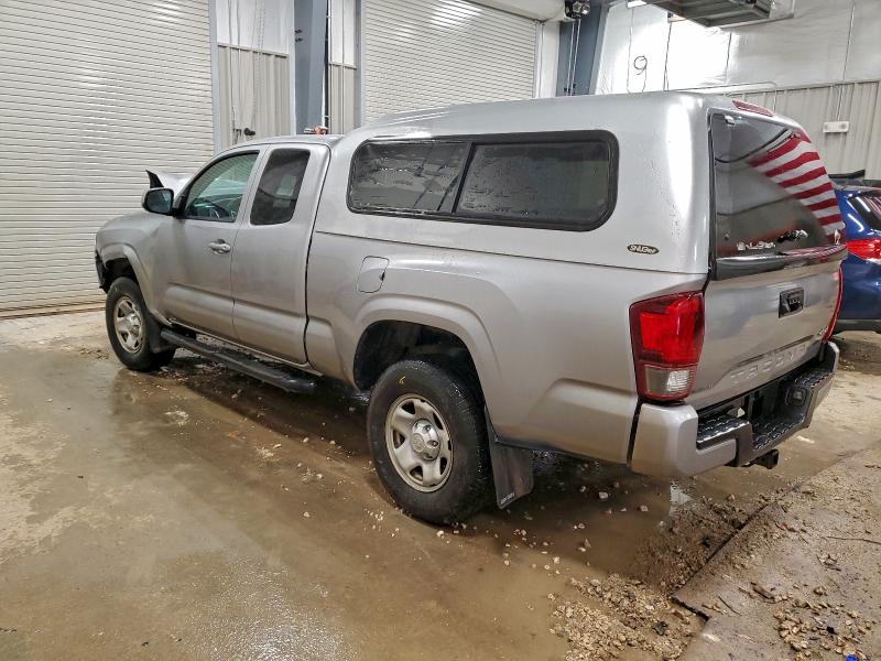 Фото 2 - TOYOTA TACOMA