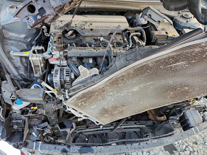 Фото 11 - HYUNDAI ELANTRA