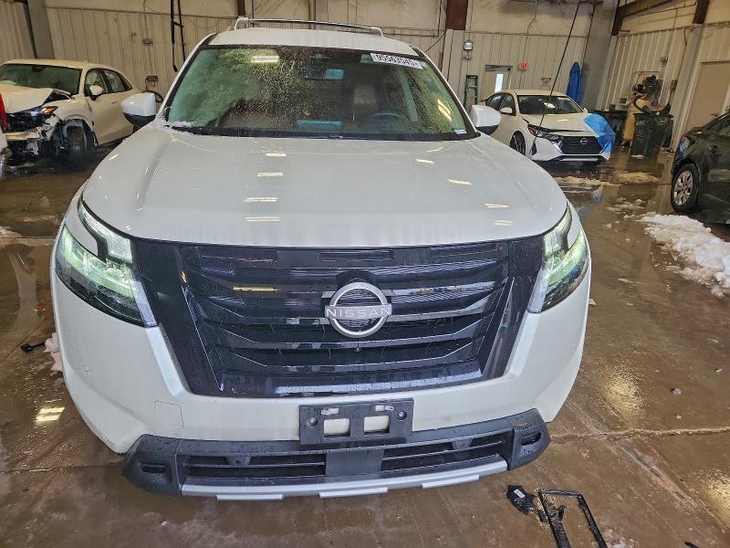 Фото 5 - NISSAN PATHFINDER