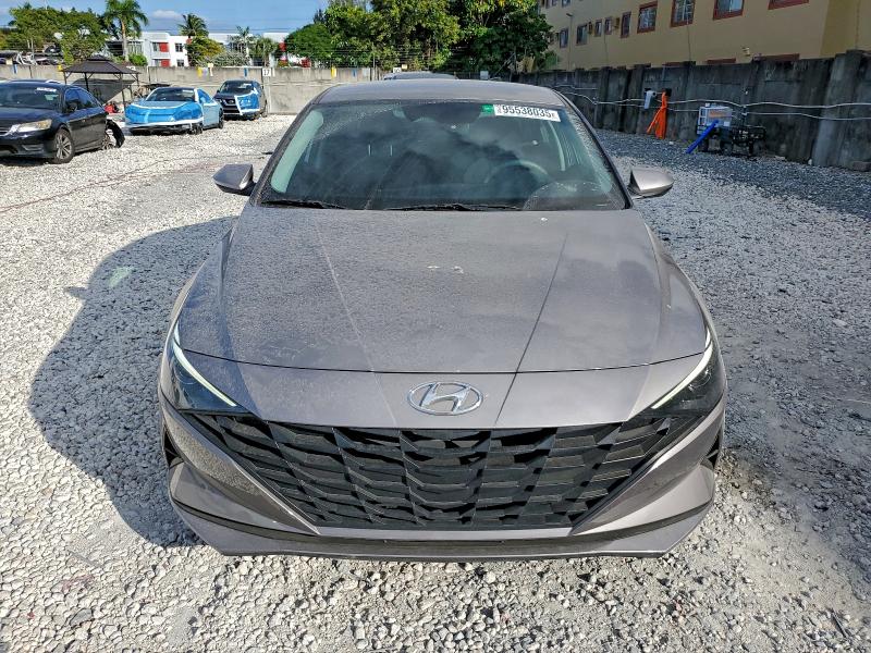 Фото 5 - HYUNDAI ELANTRA