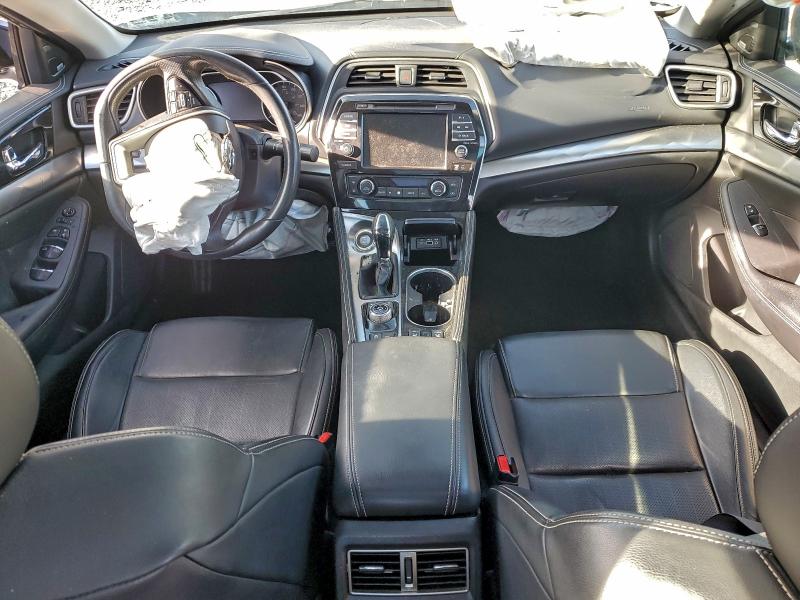 Фото 8 - NISSAN MAXIMA