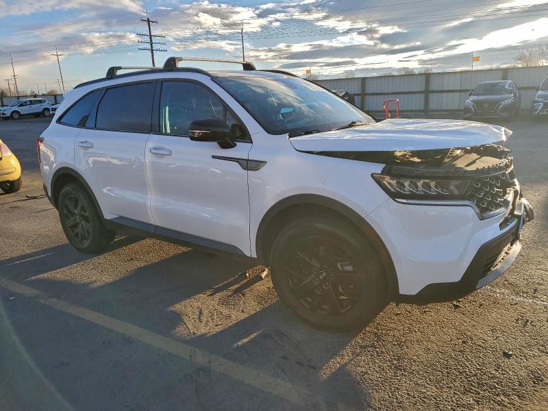 Фото 4 - KIA SORENTO