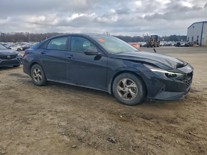 Фото 4 - HYUNDAI ELANTRA