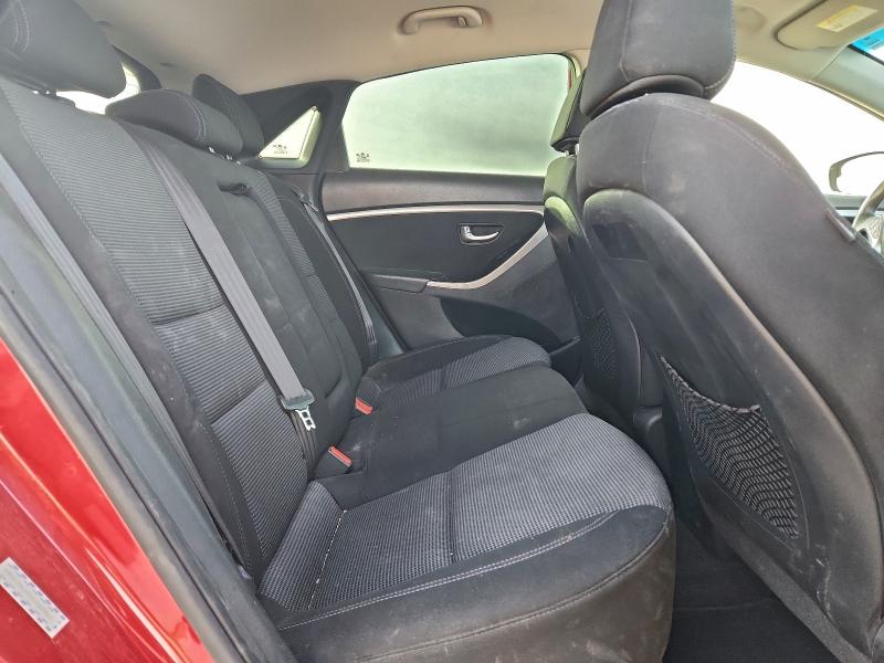 Фото 10 - HYUNDAI ELANTRA