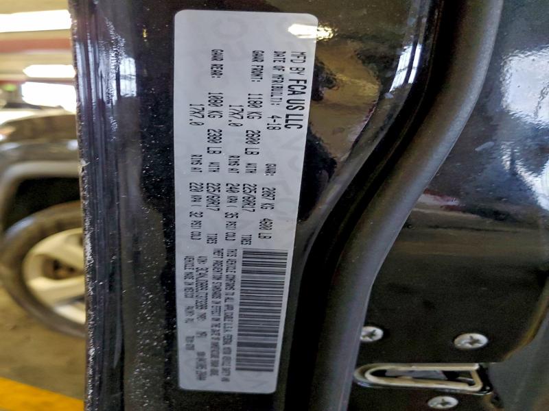 Фото 13 - JEEP COMPASS