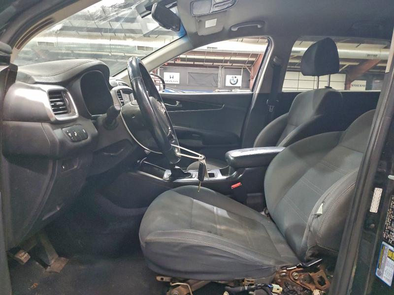 Фото 7 - KIA SORENTO