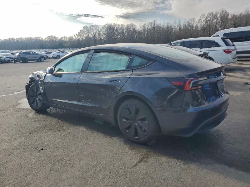 Фото 2 - TESLA MODEL 3