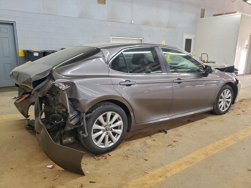 Фото 3 - TOYOTA CAMRY