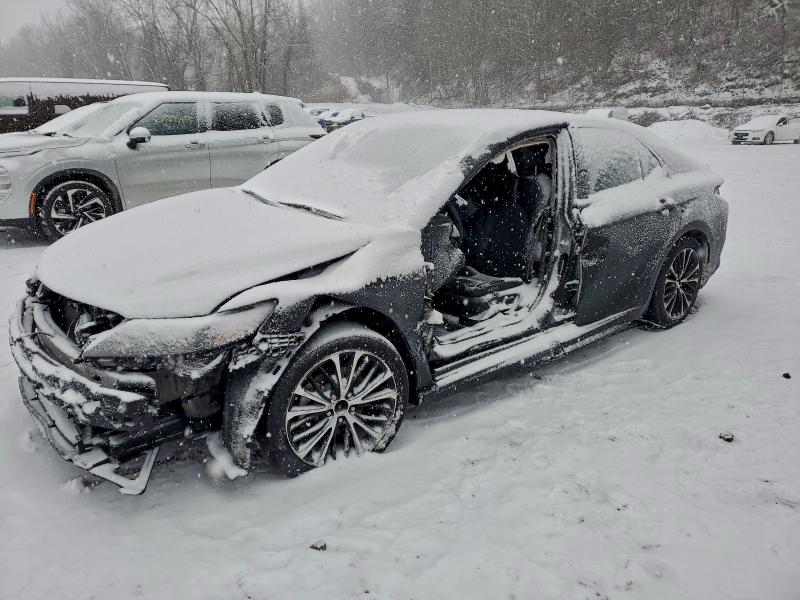 Фото 1 - TOYOTA CAMRY