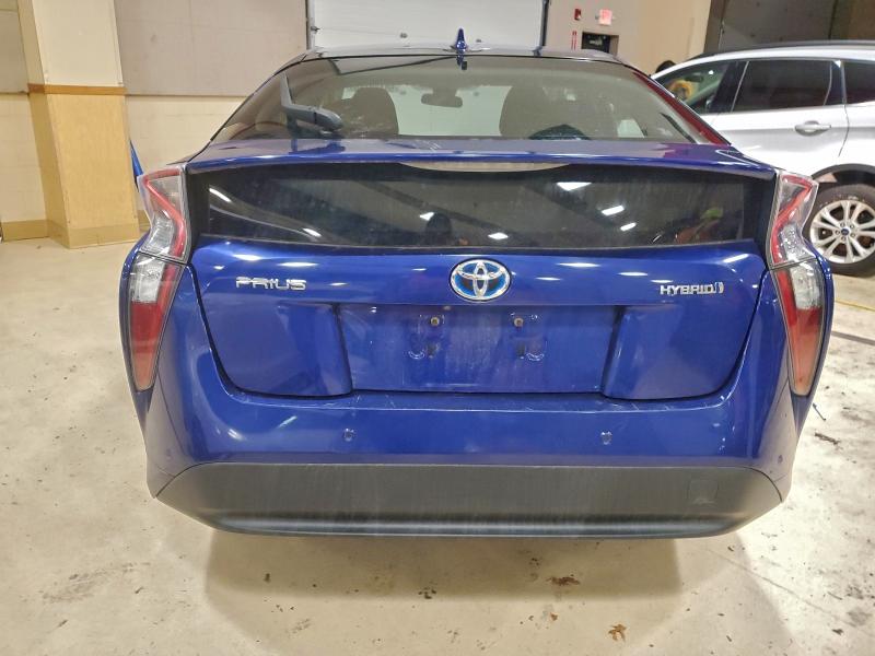 Фото 6 - TOYOTA PRIUS