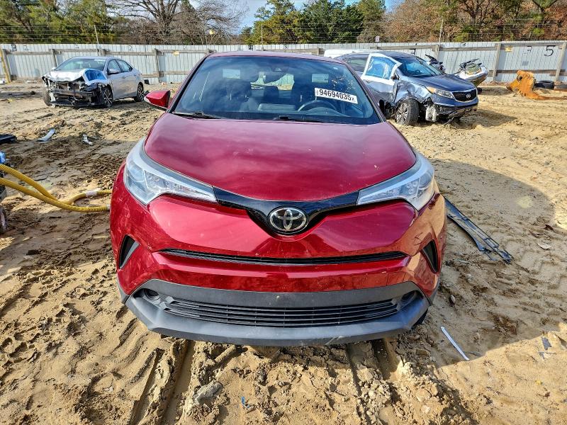 Фото 5 - TOYOTA C-HR