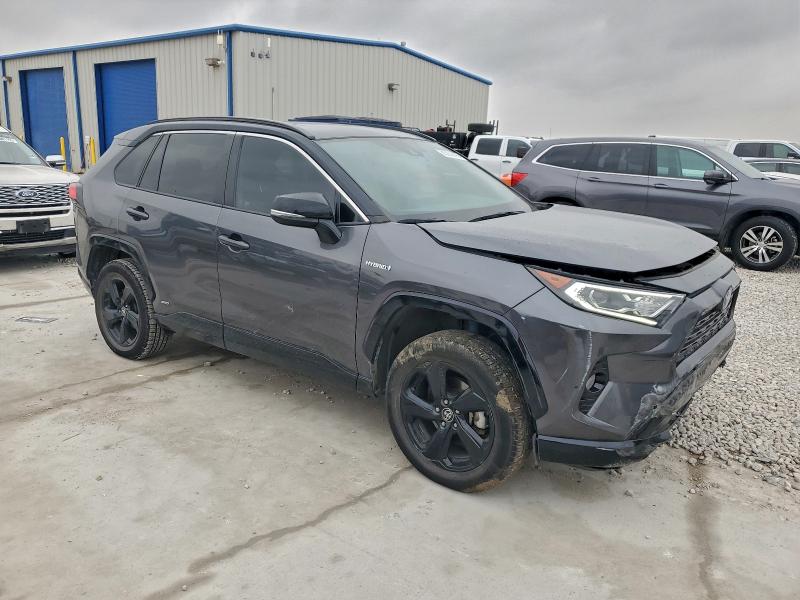 Фото 4 - TOYOTA RAV4