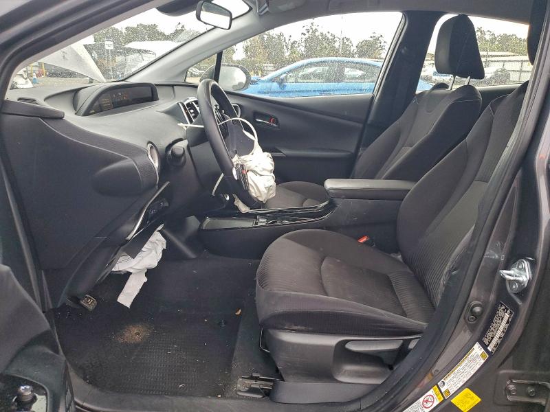 Фото 7 - TOYOTA PRIUS