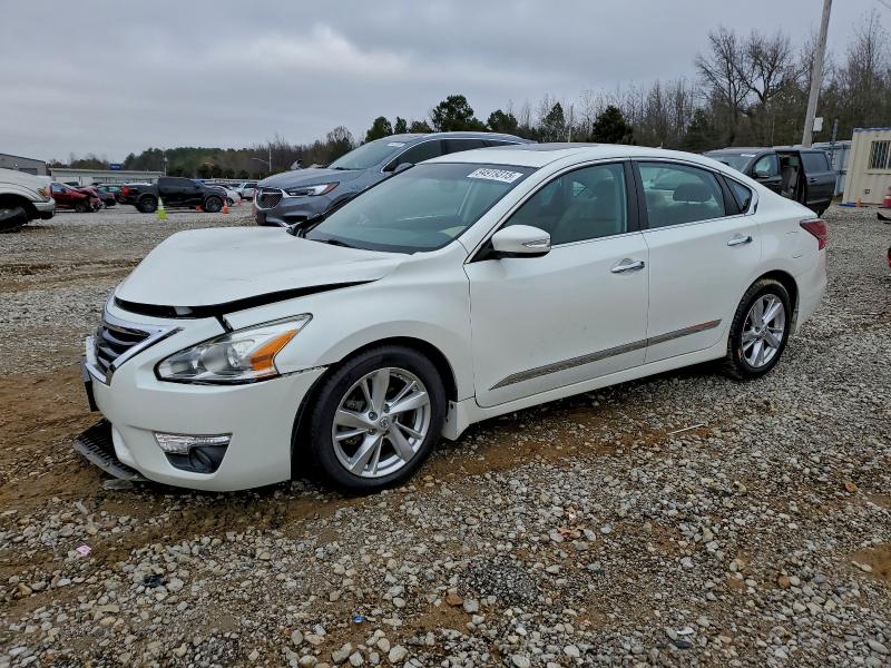 Фото 1 - NISSAN ALTIMA