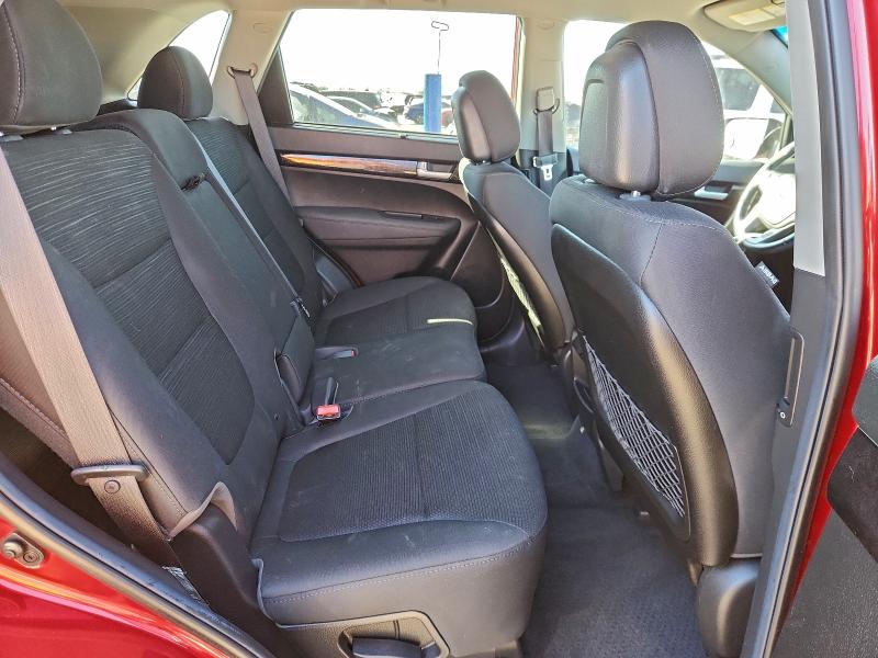 Фото 11 - KIA SORENTO