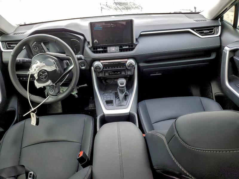 Фото 8 - TOYOTA RAV4