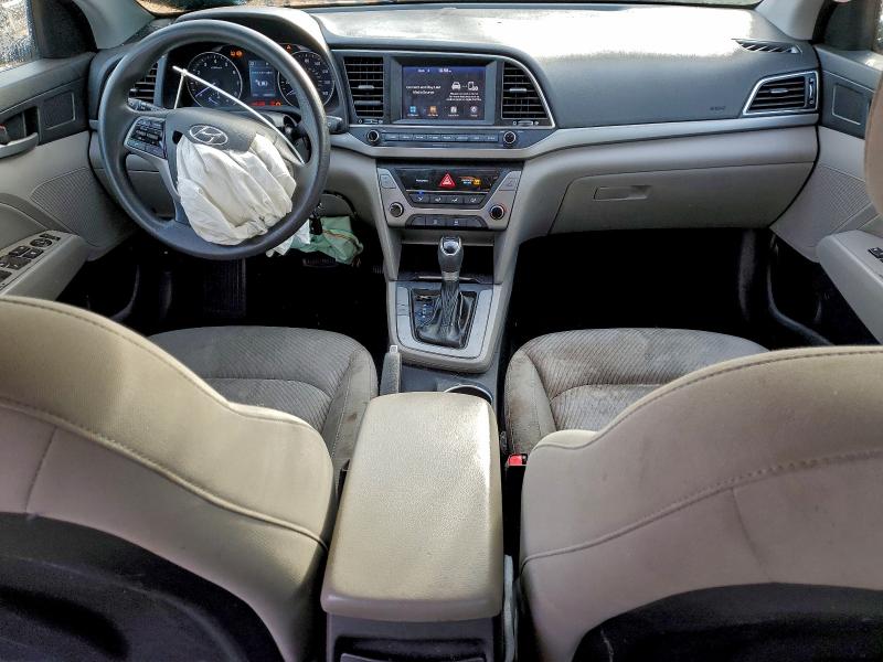 Фото 8 - HYUNDAI ELANTRA