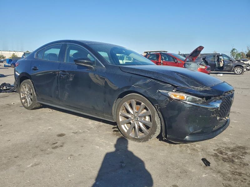 Фото 4 - MAZDA 3