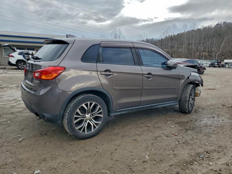 Фото 3 - MITSUBISHI OUTLANDER