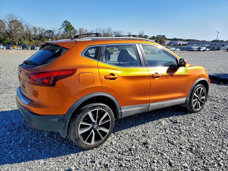 Фото 3 - NISSAN ROGUE