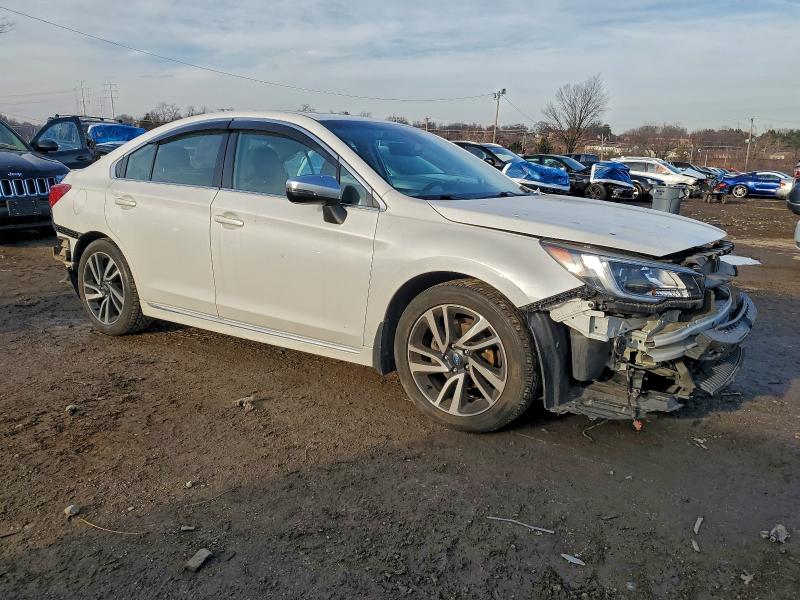 Фото 4 - SUBARU LEGACY