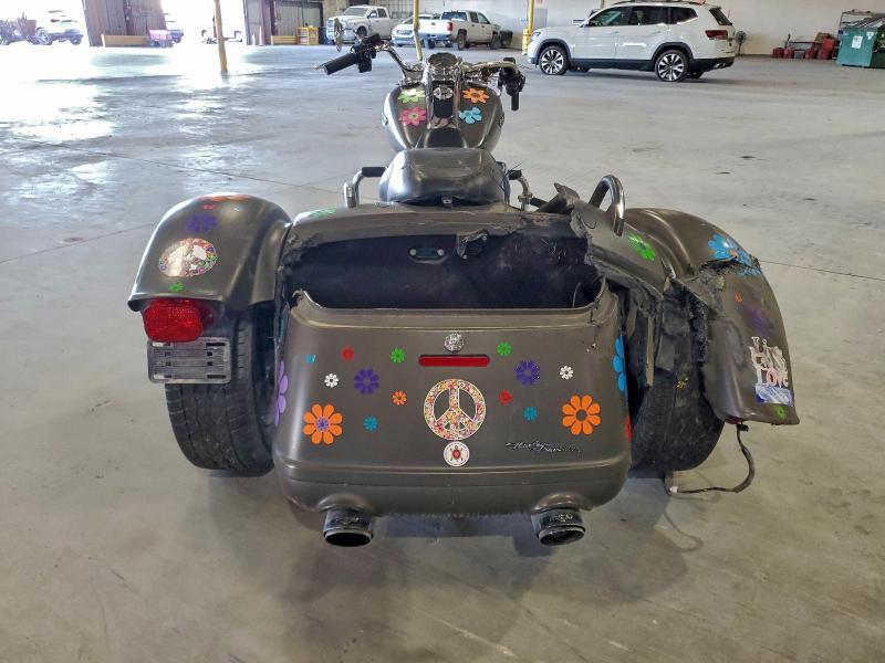 HARLEY-DAVIDSON FL 2018