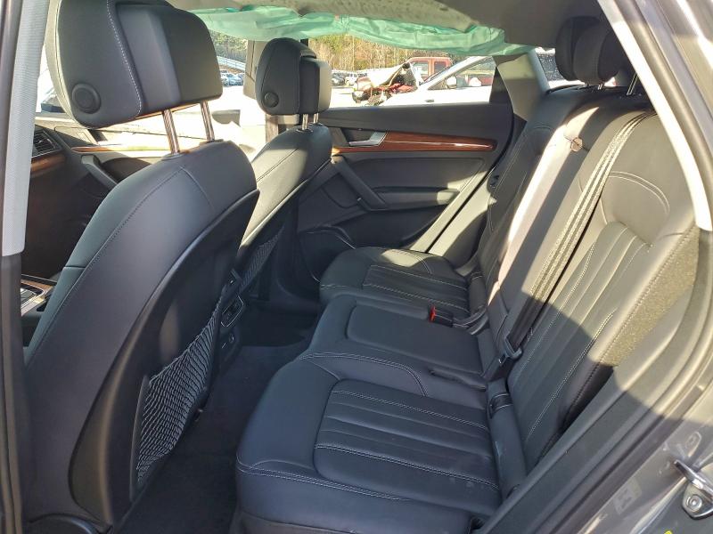 Фото 11 - AUDI Q5