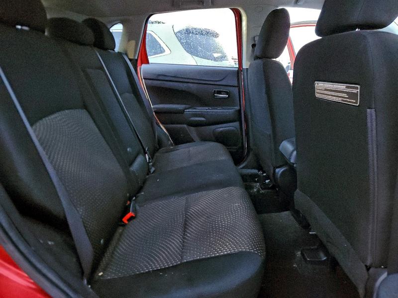 Фото 11 - MITSUBISHI OUTLANDER